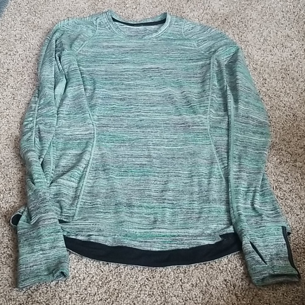 EUC Lululemon Pullover Size 8